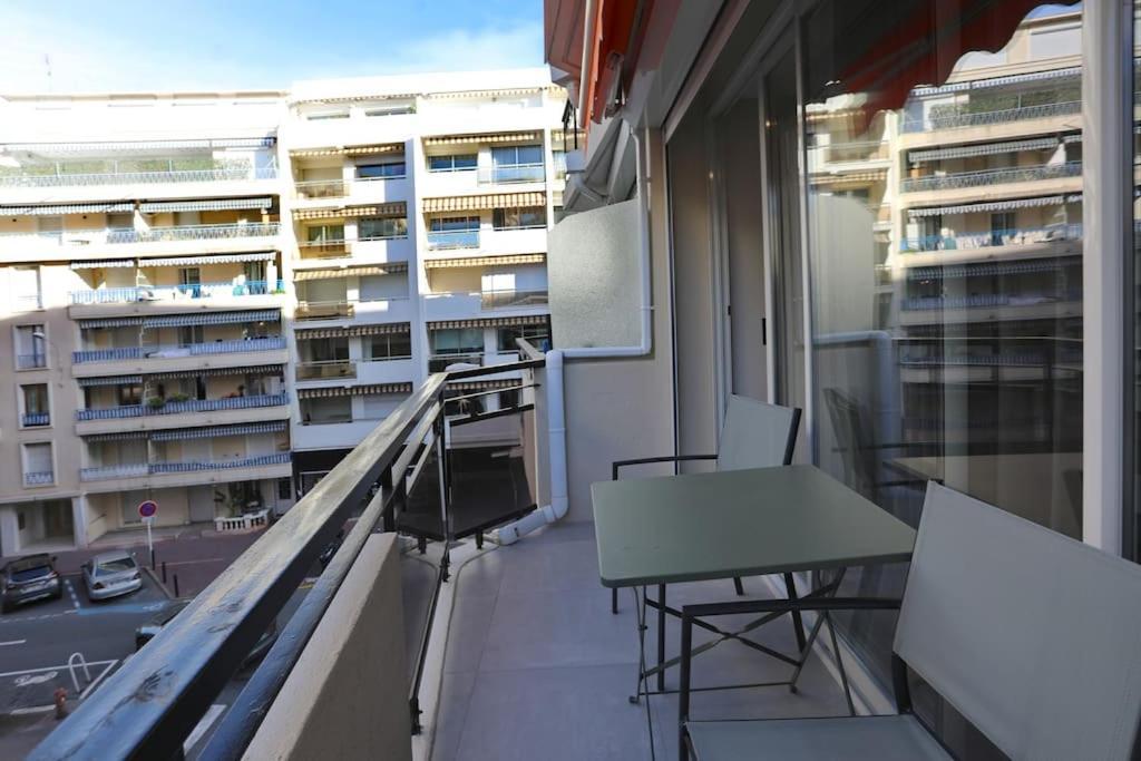Appartement Avec Balcon Supercroisette Кан Екстериор снимка